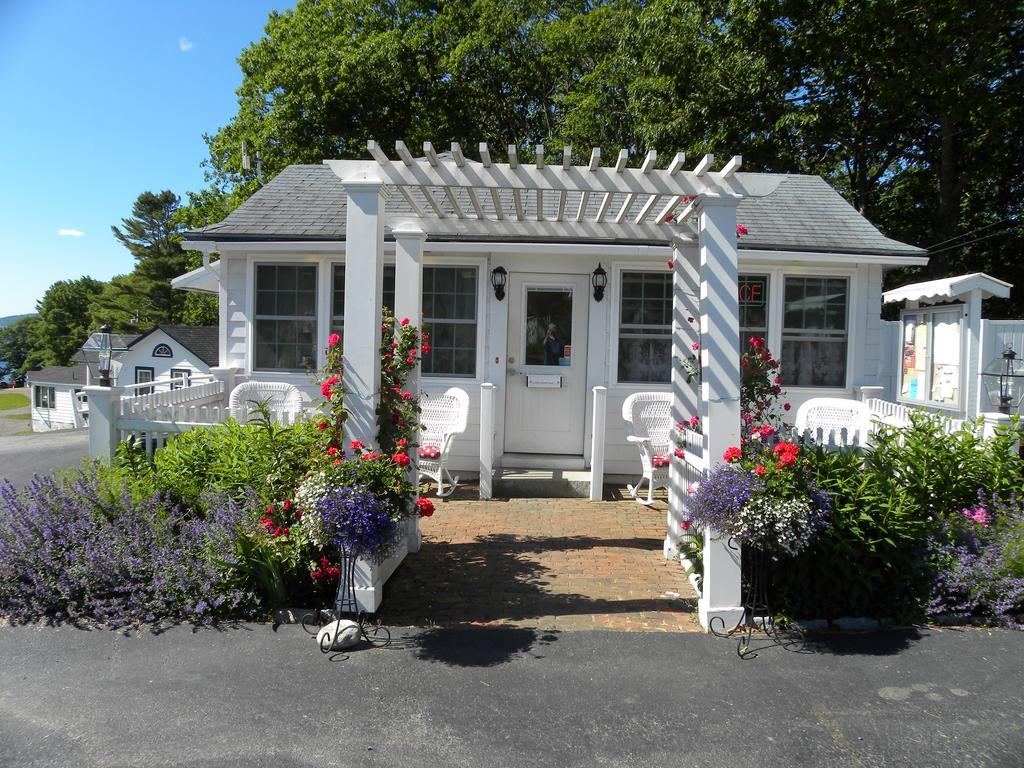 Colonial Gables Oceanfront Village Belfast Exterior foto