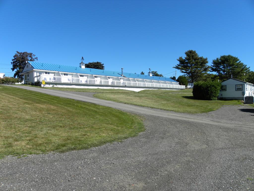 Colonial Gables Oceanfront Village Belfast Exterior foto